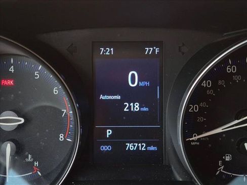 Used 2020 Toyota C-HR XLE FWD image 16