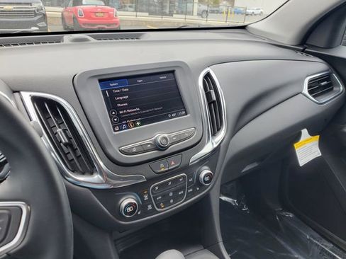 Certified 2024 Chevrolet Equinox LT w/ LPO, Floor Liner Package image 29