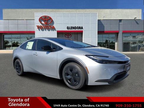 New 2026 Toyota Prius LE FWD image 1