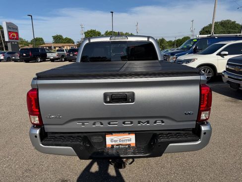 Used 2017 Toyota Tacoma Limited w/ Tow Package AWD/4WD image 4