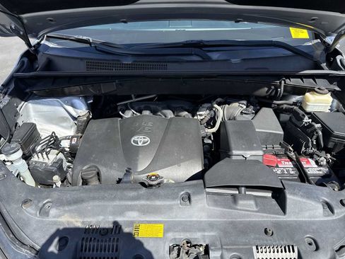 Used 2017 Toyota Highlander Limited FWD image 11