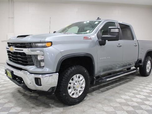 Used 2024 Chevrolet Silverado 2500 LT w/ All Star Edition AWD/4WD image 7