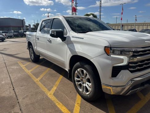 Used 2022 Chevrolet Silverado 1500 LTZ image 1