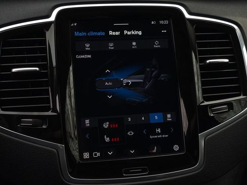 Used 2024 Volvo XC90 T8 Plus image 37