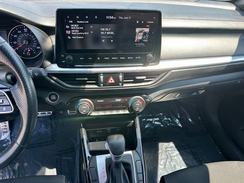 Used 2022 Kia Forte GT-Line w/ GT-Line Technology Package FWD image 25
