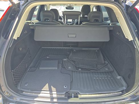 Used 2023 Volvo XC60 B6 Ultimate w/ Protection Package Premier AWD/4WD image 7