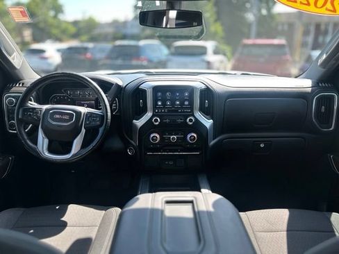 Used 2022 GMC Sierra 1500 Elevation w/ X31 Off-Road Package AWD/4WD image 19