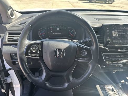 Used 2022 Honda Pilot Touring image 14