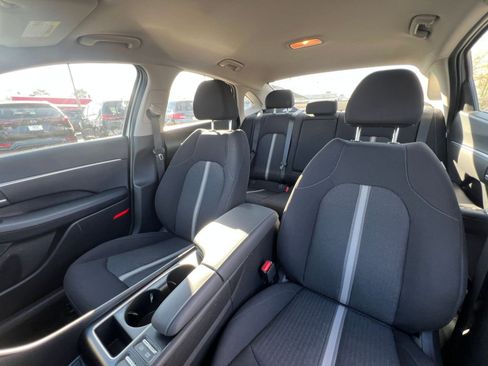 Used 2025 Hyundai Sonata SEL FWD image 36