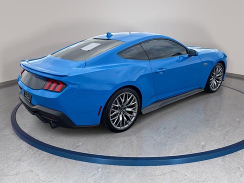 Used 2024 Ford Mustang GT RWD image 5