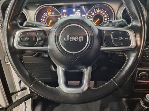 Certified 2019 Jeep Wrangler Unlimited Sahara AWD/4WD image 12