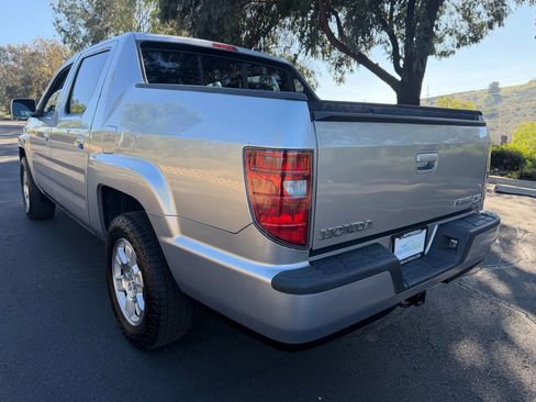 Used 2012 Honda Ridgeline RTS image 3