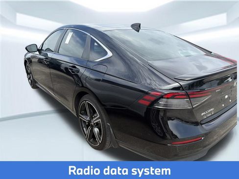 Used 2023 Honda Accord Sport image 12