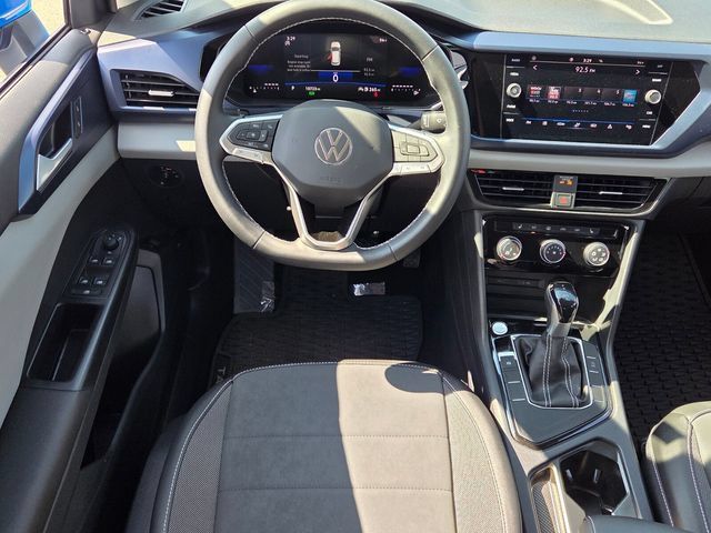 Used 2023 Volkswagen Taos SE w/ Black Wheel Package FWD image 7