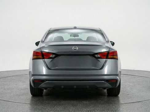 Used 2025 Nissan Altima 2.5 SV image 7