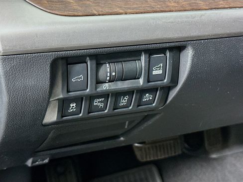 Used 2018 Subaru Outback 2.5i Limited AWD/4WD image 13