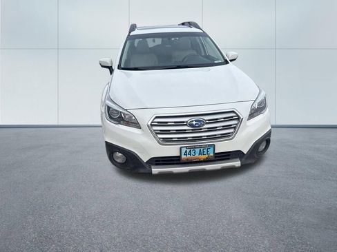 Used 2016 Subaru Outback 2.5i Limited image 2