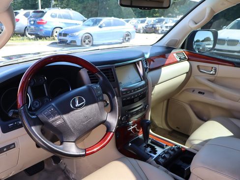 Used 2009 Lexus LX 570 4WD image 12