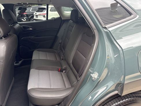 Used 2025 Chevrolet Trax LT image 14