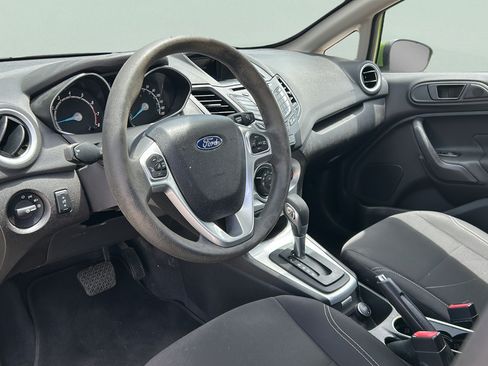 Used 2019 Ford Fiesta SE FWD image 11