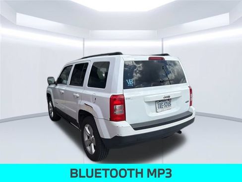 Used 2016 Jeep Patriot Latitude FWD image 2