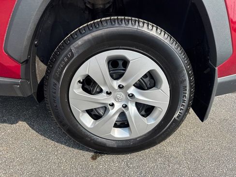 Used 2023 Toyota RAV4 LE AWD/4WD image 45