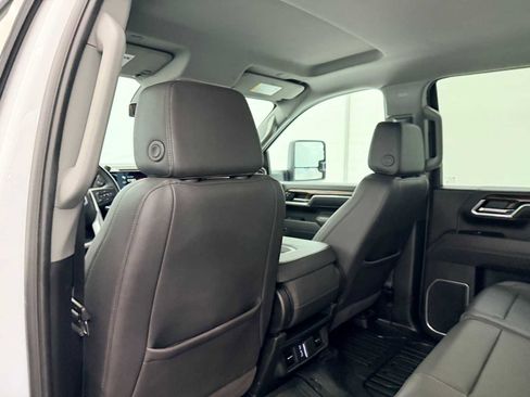 Used 2025 GMC Sierra 3500 SLT w/ X31 Off-Road Package image 21