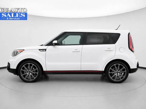 Used 2018 Kia Soul ! image 4