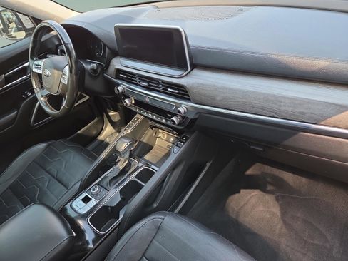 Used 2021 Kia Telluride SX w/ SX Prestige Package image 38