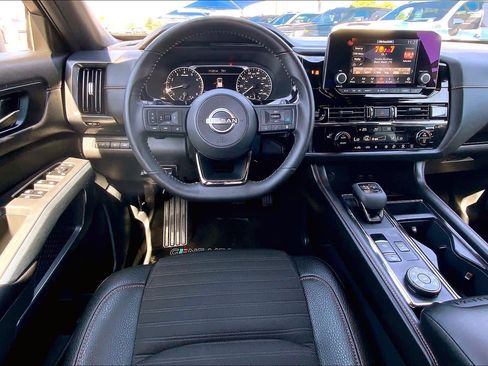 Used 2025 Nissan Pathfinder Rock Creek AWD/4WD image 6