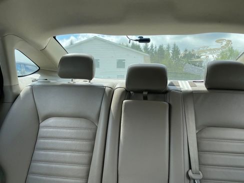 Used 2018 Ford Fusion SE w/ Fusion SE Technology Package FWD image 11