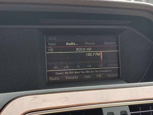 Used 2014 Mercedes-Benz C 250 Sedan image 23