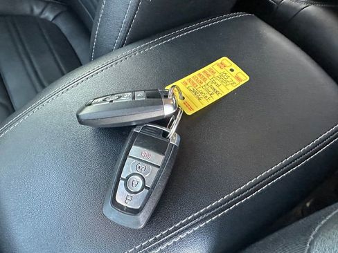 Used 2024 Ford Ranger Lariat w/ FX4 Off-Road Package image 8