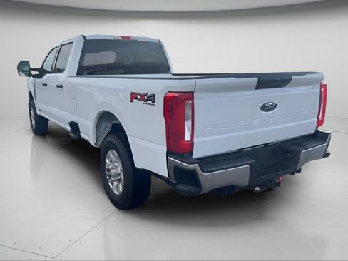 Used 2024 Ford F350 XLT w/ FX4 Off-Road Package image 21