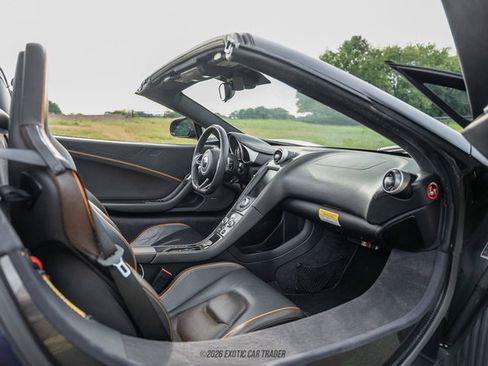 Used 2013 McLaren MP4-12C Spider RWD image 53