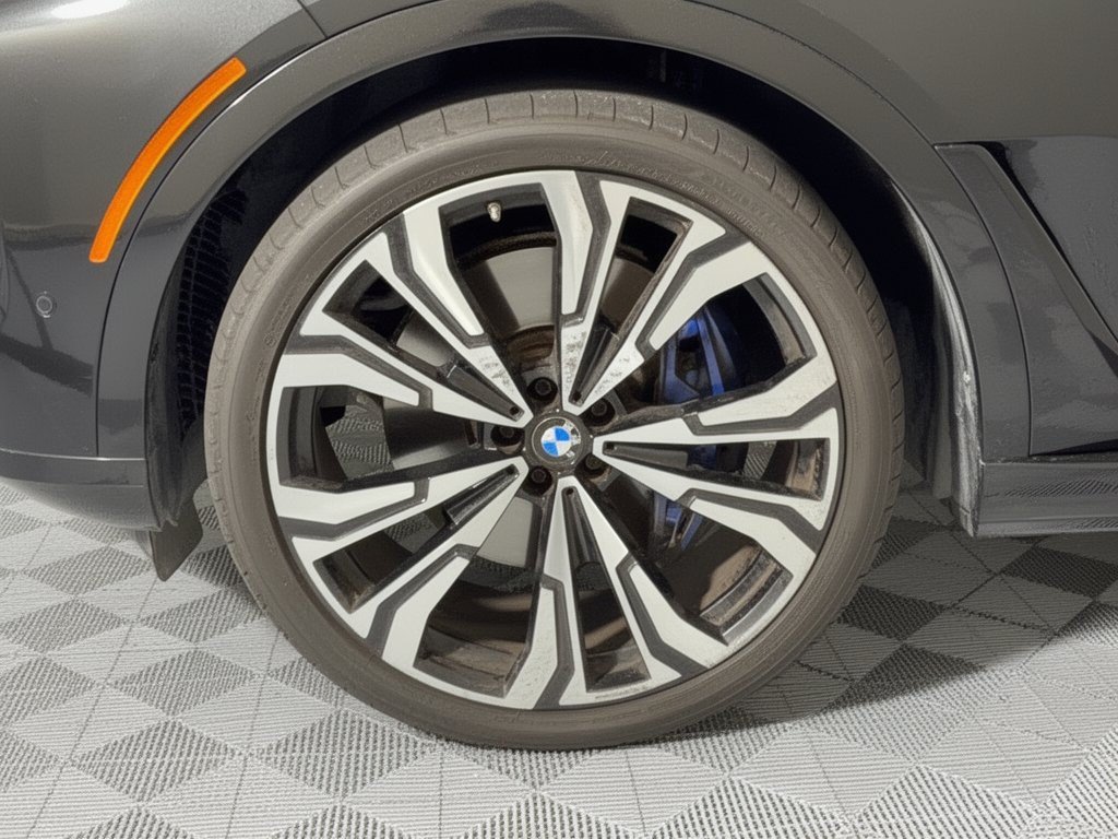 Certified 2024 BMW X7 xDrive40i w/ Executive Package AWD/4WD image 13