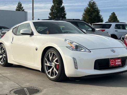 Used 2013 Nissan 370Z Touring w/ Sport Pkg image 9