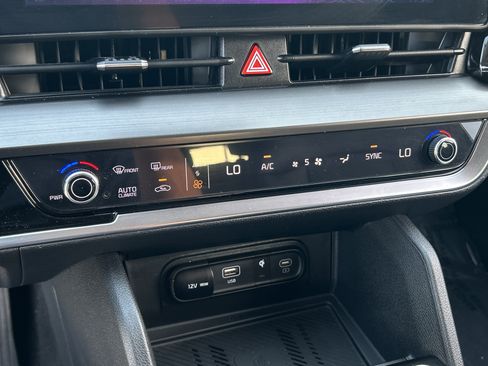 Used 2025 Kia Sportage EX image 26