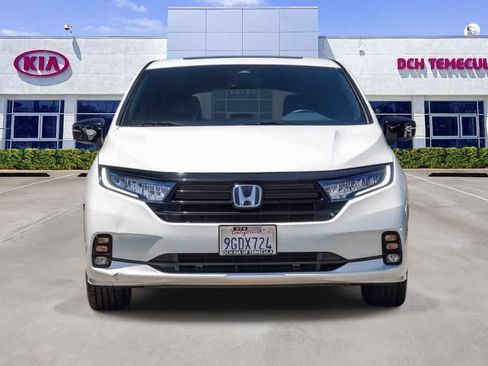 Used 2023 Honda Odyssey Sport image 2