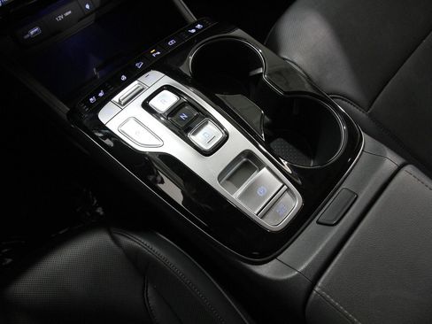 Certified 2023 Hyundai Tucson Limited w/ Winter Package image 15