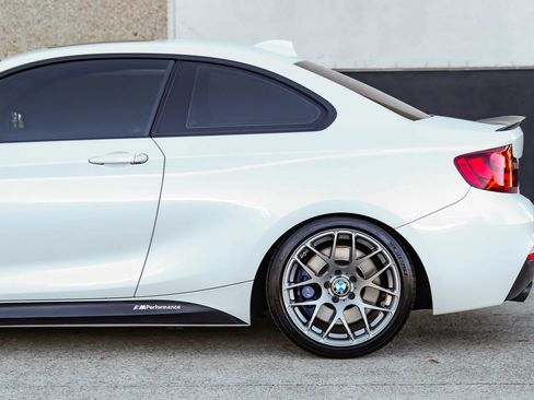 Used 2015 BMW M235i Coupe image 19