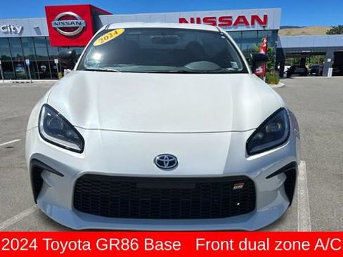 Used 2024 Toyota GR86 RWD image 8