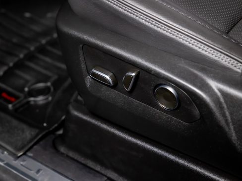 Used 2024 GMC Yukon XL Denali w/ Max Trailering Package image 15