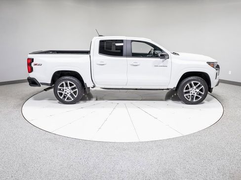 Used 2023 Chevrolet Colorado Z71 w/ Z71 Convenience Package 2 image 29