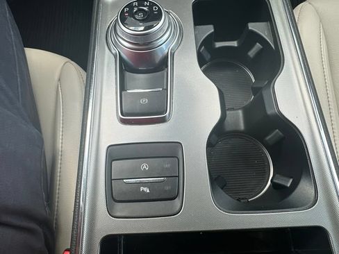 Used 2022 Ford Edge Titanium AWD/4WD image 44