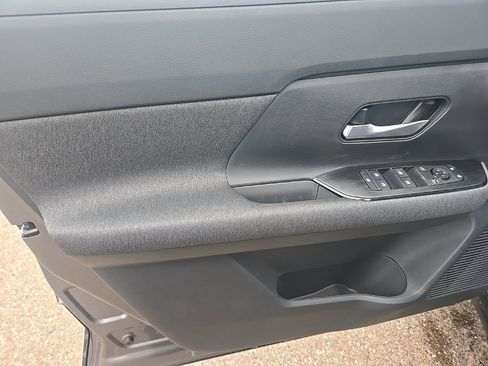 New 2026 Nissan Kicks SV image 10