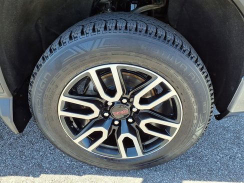 Used 2021 GMC Sierra 1500 AT4 AWD/4WD image 9