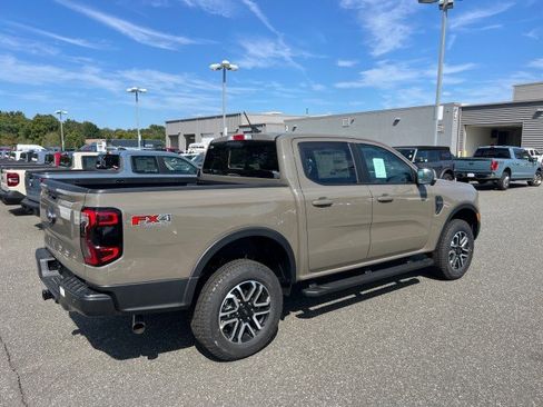 New 2025 Ford Ranger Lariat w/ FX4 Off-Road Package image 34