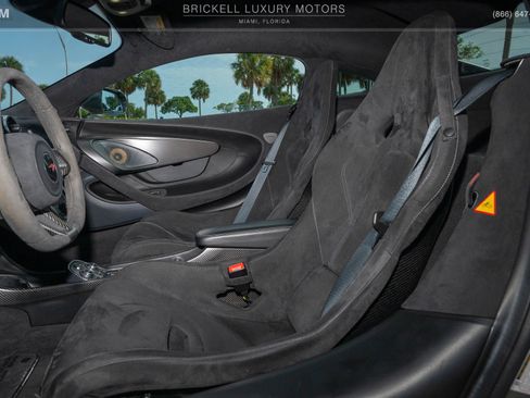 Used 2018 McLaren 570S Coupe RWD image 8