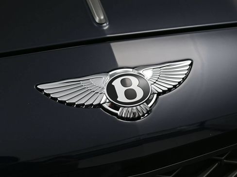 Used 2025 Bentley Flying Spur Plug-In Hybrid AWD/4WD image 13